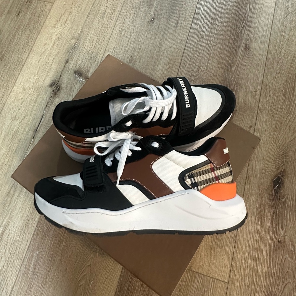 Burberry Men's Black, White, and Orange Sneakers